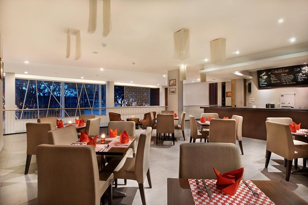 Grand Cakra Hotel Malang Exterior foto