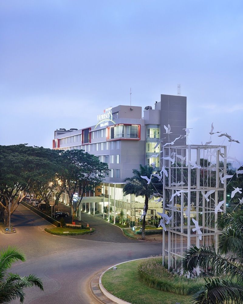 Grand Cakra Hotel Malang Exterior foto